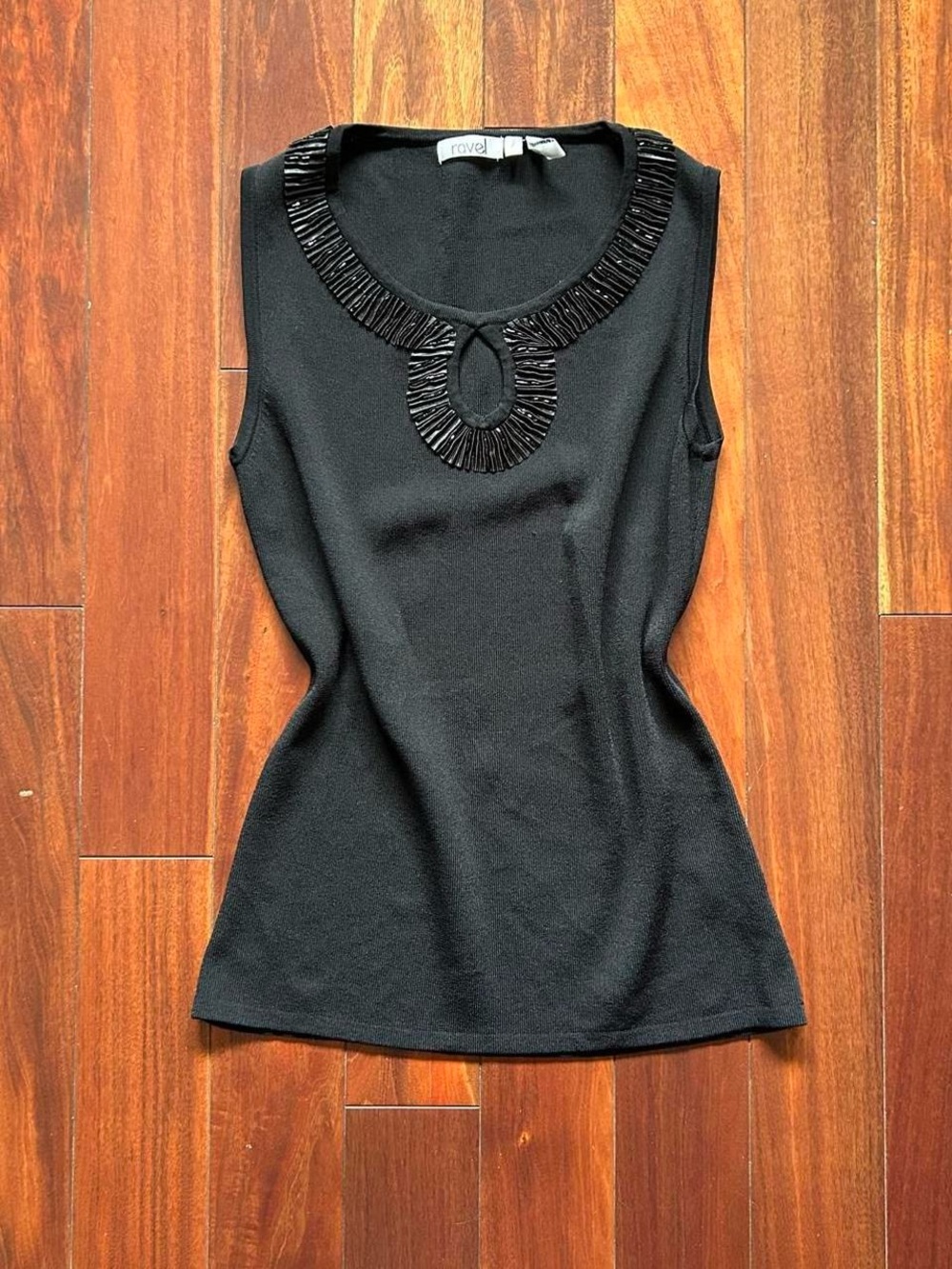Ravel Beaded Keyhole Tank - Picture 2 of 5